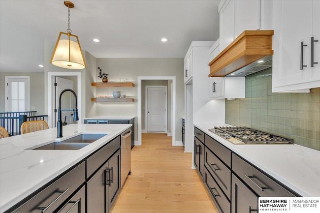 5510 N 212 Th Ave, House other with 5 bedrooms, 3 bathrooms and 4 parking in Elkhorn NE | Image 13