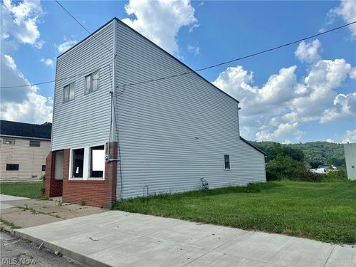 307 Public Rd, Yorkville, OH, 43971-1224 | Card Image