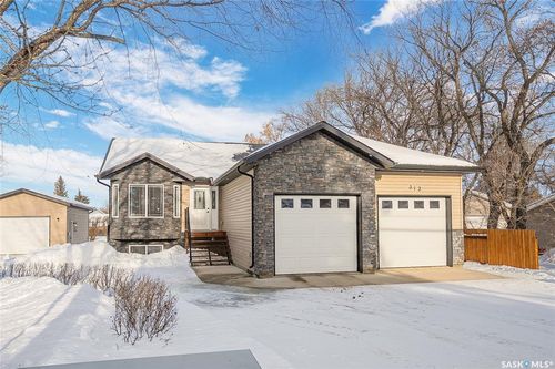 312 2nd Ave S, Hepburn, SK, S0K1Z0 | Card Image