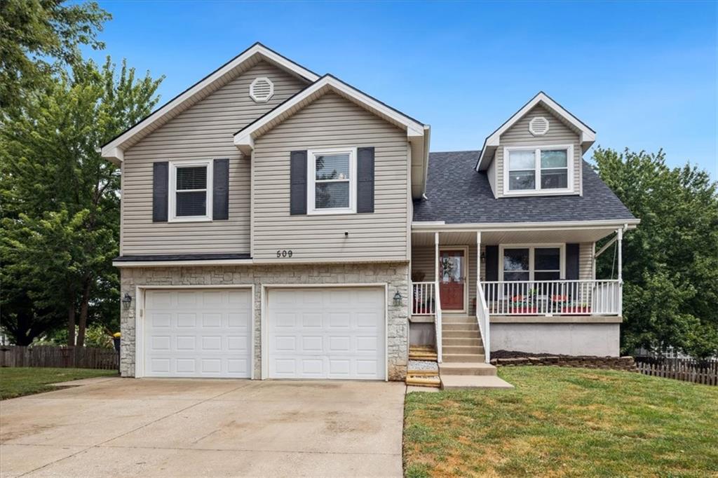 Springbrook Ct, Blue Springs, MO 64014