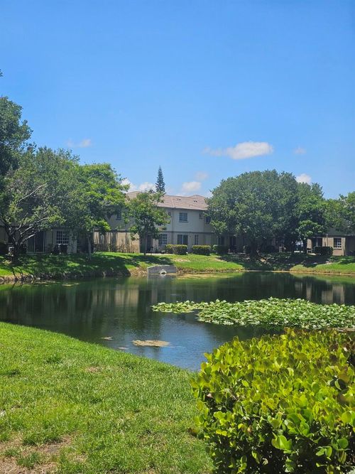 963 Abaco Ln, Riviera Beach, FL, 33404-6444 | Card Image