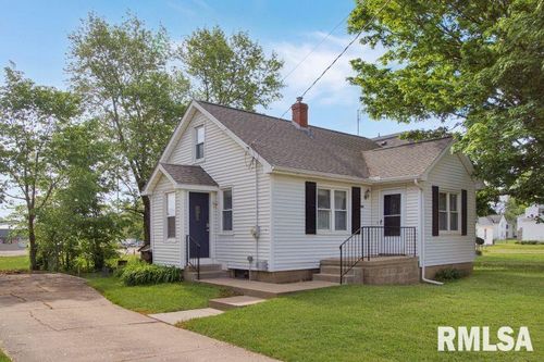 110 S Tremont St, Princeville, IL, 61559-7522 | Card Image