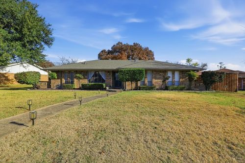 2217 Westlake Dr, Plano, TX, 75075-8356 | Card Image