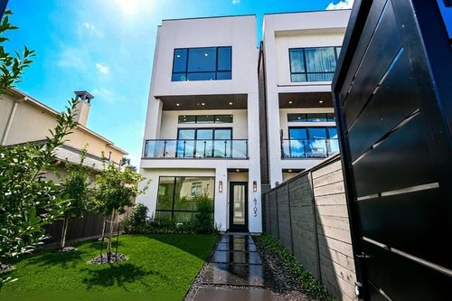 4705 Gibson St, Houston, TX, 77007-5520 | Card Image