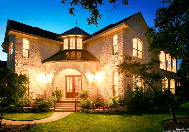 114 Cypress Way, House other with 4 bedrooms, 5 bathrooms and null parking in Mcqueeney TX | Image 30