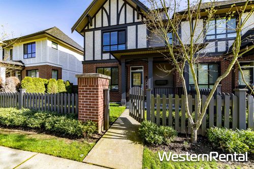 17-3500 Promenade Burke Village, Coquitlam, BC, V3E0N2 | Card Image