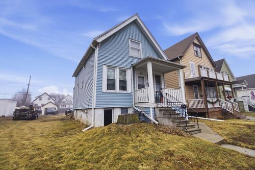 3630 E Barnard Avenue, Cudahy, WI, 53110 | Card Image