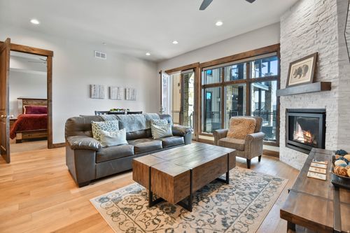 2h-3793 Blackstone Dr, Park City, UT, 84098-6754 | Card Image