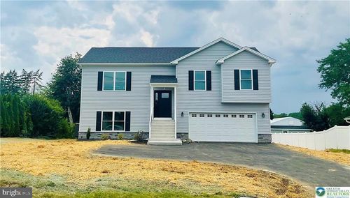 2827 Willow St, COPLAY, PA, 18037-2014 | Card Image