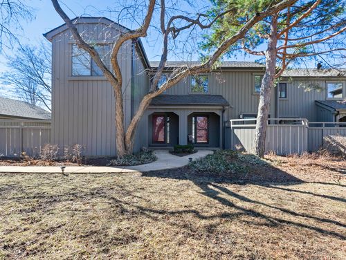 186 Shoreline Rd, Lake Barrington, IL, 60010-1624 | Card Image