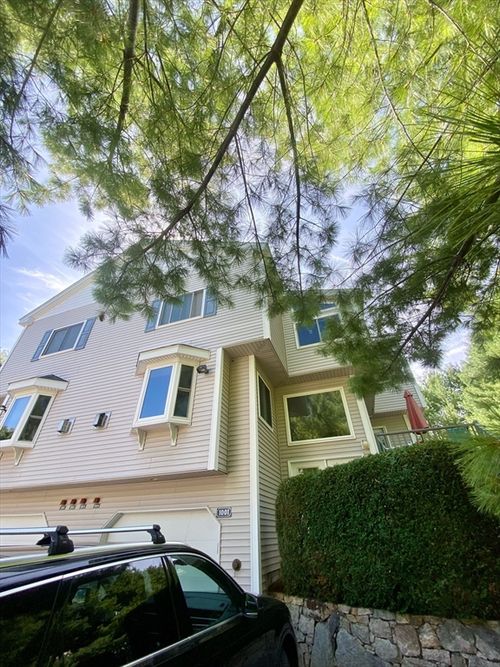1001-1001 Old Bridge Ln, Bellingham, MA, 02019-3145 | Card Image