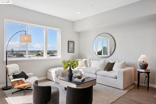 apt-403-2400 Adeline St, Oakland, CA, 94607-2481 | Card Image