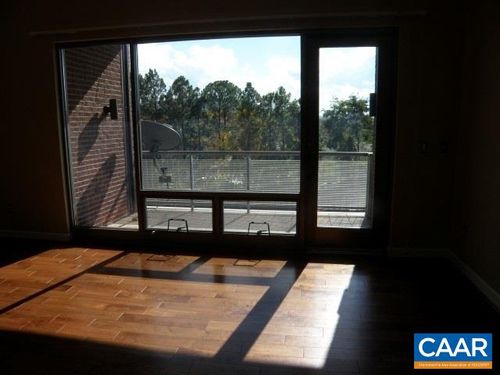 apt-3e-112 5th St Se, CHARLOTTESVILLE, VA, 22902-5491 | Card Image