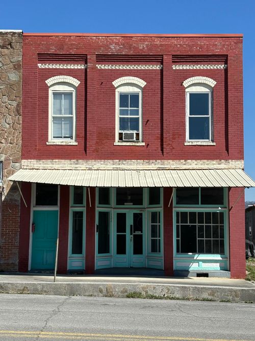 122 9th St, Etowah, TN, 37331-1311 | Card Image