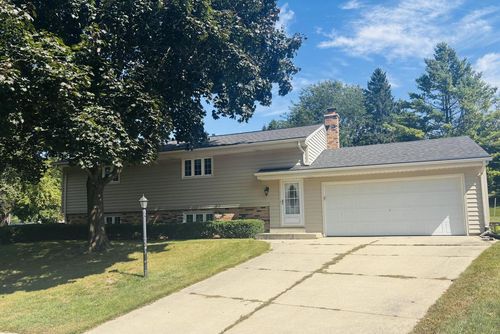 605 Rawlins Drive, Waukesha, WI, 53189 | Card Image