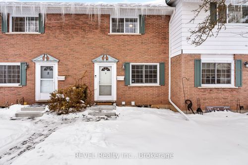 3-5852 Frontenac Street, Niagara Falls, ON, L2G3A9 | Card Image