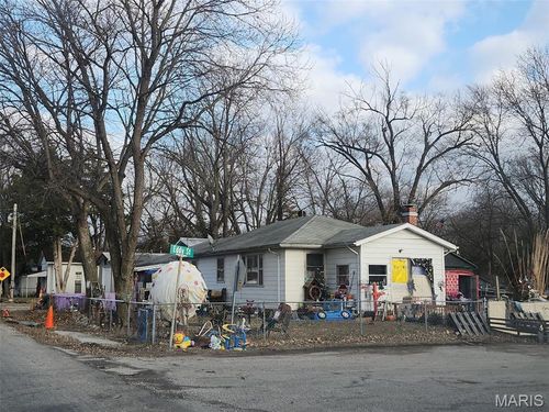 124 N 7th St, East Carondelet, IL, 62240 | Card Image