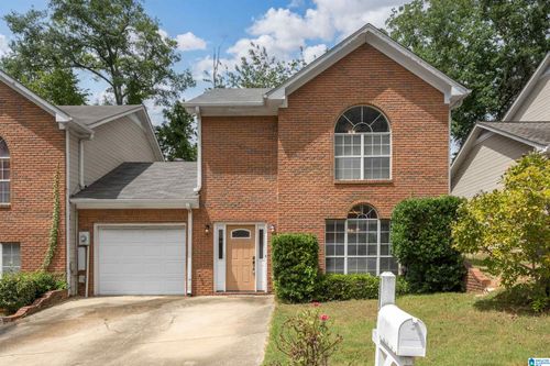 111 Windsor Ridge Dr, PELHAM, AL, 35124-1257 | Card Image