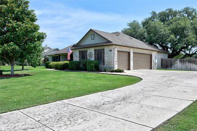 649 Speed Horse, House other with 4 bedrooms, 2 bathrooms and 8 parking in Liberty Hill TX | Image 3