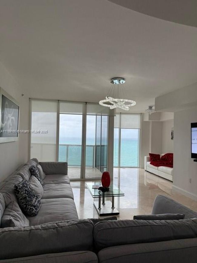 APT-2804 - 18911 Collins Ave, Condo with 2 bedrooms, 3 bathrooms and null parking in Sunny Isles Beach FL | Image 19