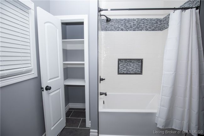 6155 N State Highway 7, Home with 4 bedrooms, 3 bathrooms and null parking in Scipio IN | Image 33