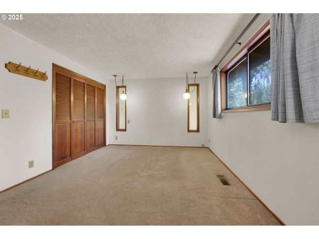 1770 W 28 Th Ave, House other with 3 bedrooms, 2 bathrooms and 2 parking in Eugene OR | Image 23