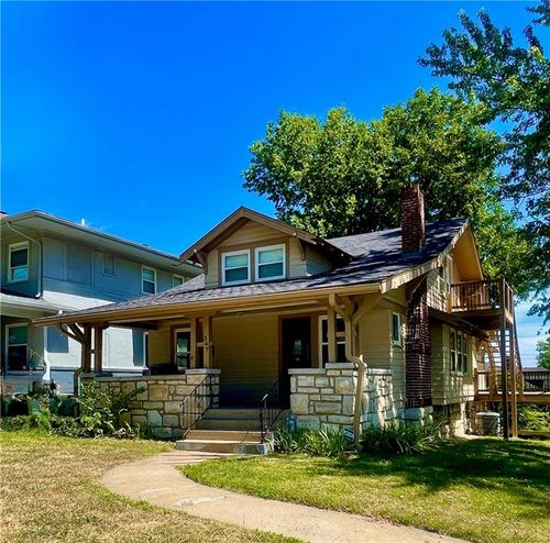 347 Lawn Ave, Kansas City, MO, 64124-2113 | Card Image