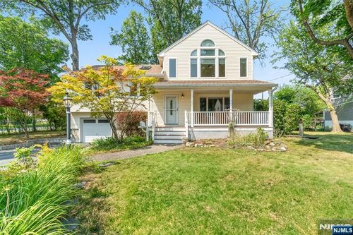 137 Barbara Rd, Dumont, NJ, 07628-1411 | Card Image