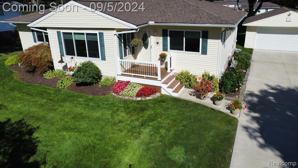 Bielby St, Waterford, MI 48328 #1
