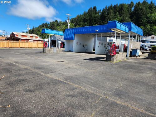 542 Fir Ave, Reedsport, OR, 97467-1429 | Card Image