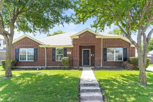 813 Keswick Dr, Desoto, TX, 75115-1752 | Card Image