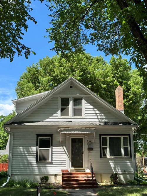 403 14th St S, Fargo, ND, 58103-1627 | Card Image