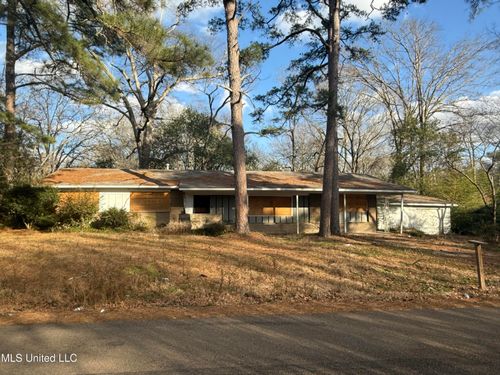 321 W Leavell Woods Drive, Jackson, MS, 39212 | Card Image