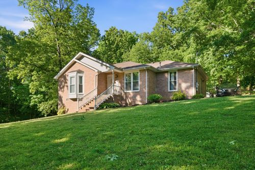 107 Valley Rd, DICKSON, TN, 37055-1564 | Card Image