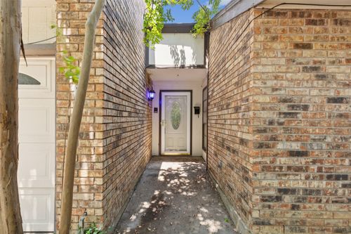 6215 Post Oak Ter, Fort Worth, TX, 76112-1708 | Card Image