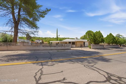 430 E Calle Sonora, Nogales, AZ, 85621-1122 | Card Image