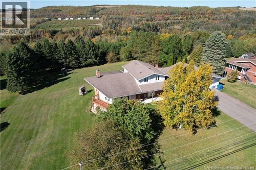 245 Rue Beaulieu, Grand-Sault/Grand Falls, NB, E3Y1E4 | Card Image