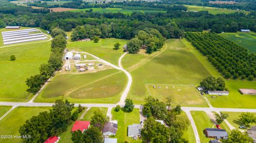 1070 Gregory Fork Rd, Richlands, NC, 28574-7216 | Card Image