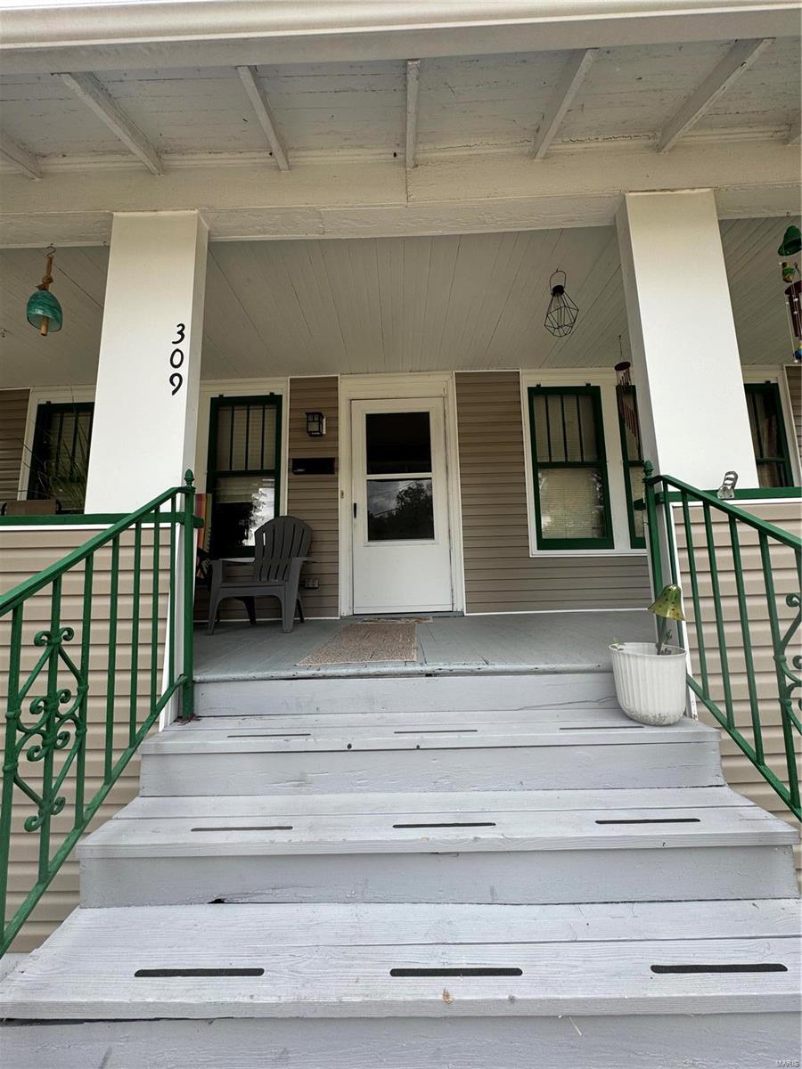 Grand Ave, Hannibal, MO 63401