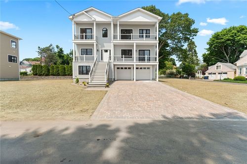 51 Burnett Rd, Warwick, RI, 02889-6141 | Card Image