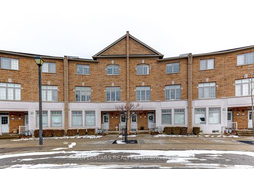 22-30 Greensborough Village Cir, Markham, ON, L6E1Z1 | Card Image