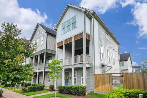 2421 W Kolbe Ln, Houston, TX, 77080-1465 | Card Image