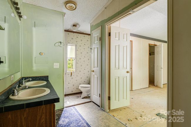 501 Deer Chase Cir, House other with 2 bedrooms, 2 bathrooms and null parking in Cedar Mountain NC | Image 25