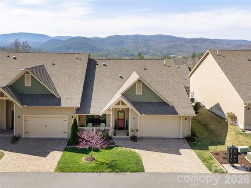 96 Copper Creek Ln, Hendersonville, NC, 28739-0137 | Card Image