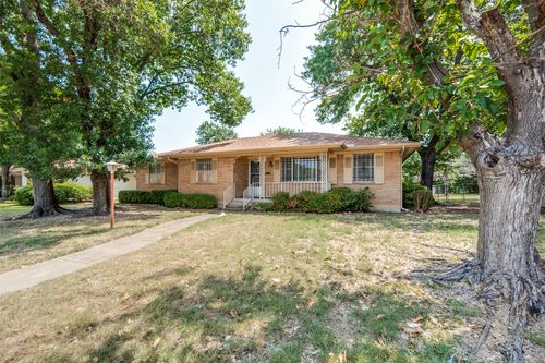 5842 N Jim Miller Rd, Dallas, TX, 75228-6023 | Card Image