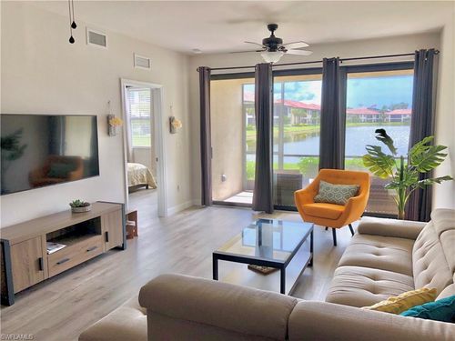 unit-104-15126 Palmer Lake Cir, NAPLES, FL, 34109-9055 | Card Image