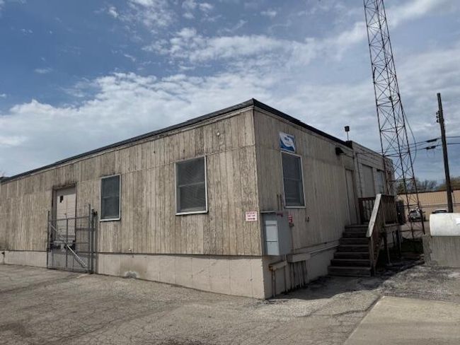 Bldg B exterior | Image 11