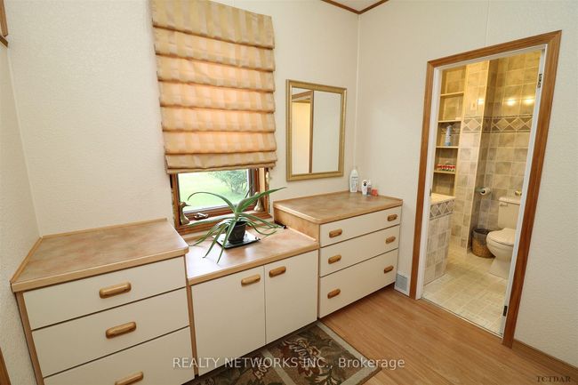 662 Edward Ave, House other with 2 bedrooms, 1 bathrooms and 2 parking in Holtyre ON | Image 19