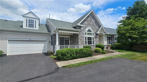 1866 Gregory Pl, Hellertown, PA, 18055-3411 | Card Image