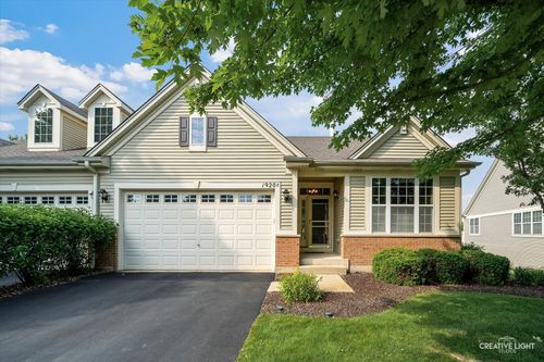 b-1920 Glenwood Cir, Sugar Grove, IL, 60554-2014 | Card Image